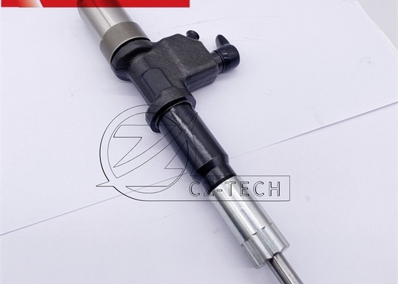 Truck 095000-0303 Diesel DENSO Fuel Injector 1-15300367-3 1-15300367-2 For ISUZU